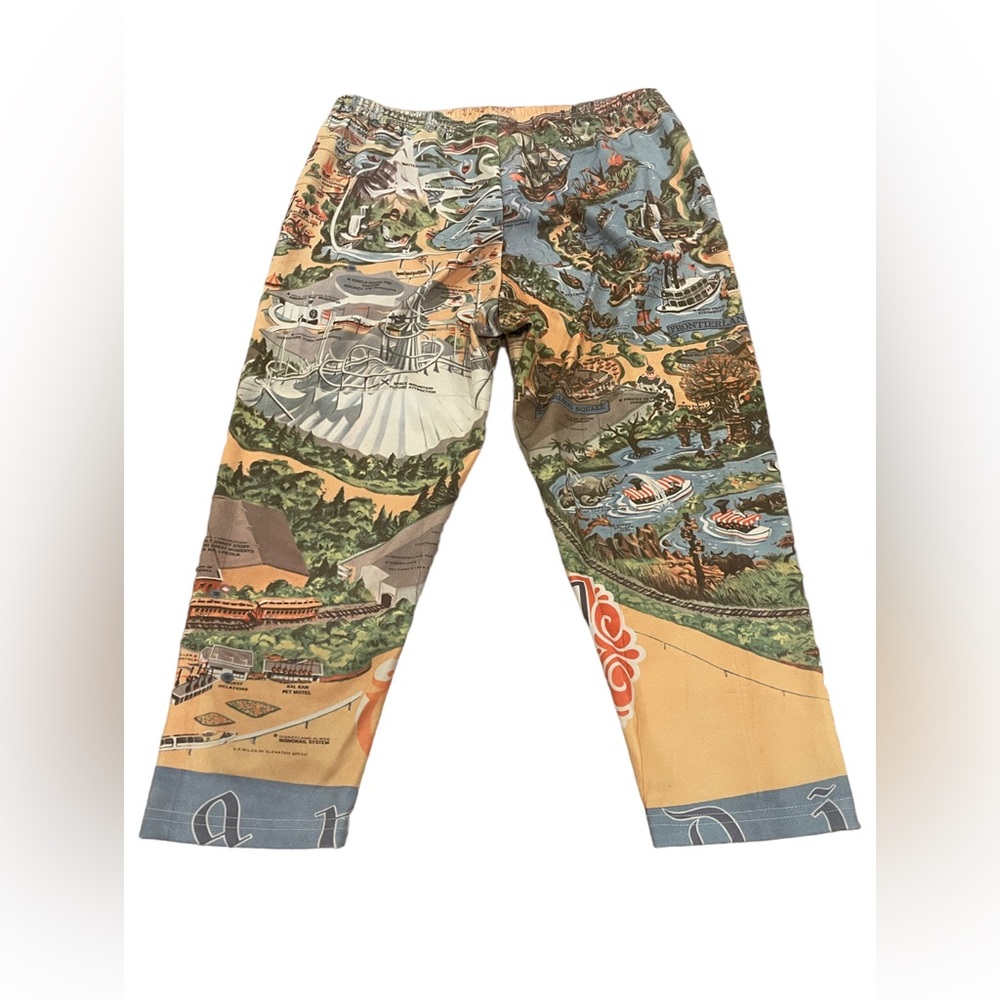 Disneyland Vintage 1970s Park Map Sport Capri Stretchy All-Over Print Leggings M - Picture 5 of 7